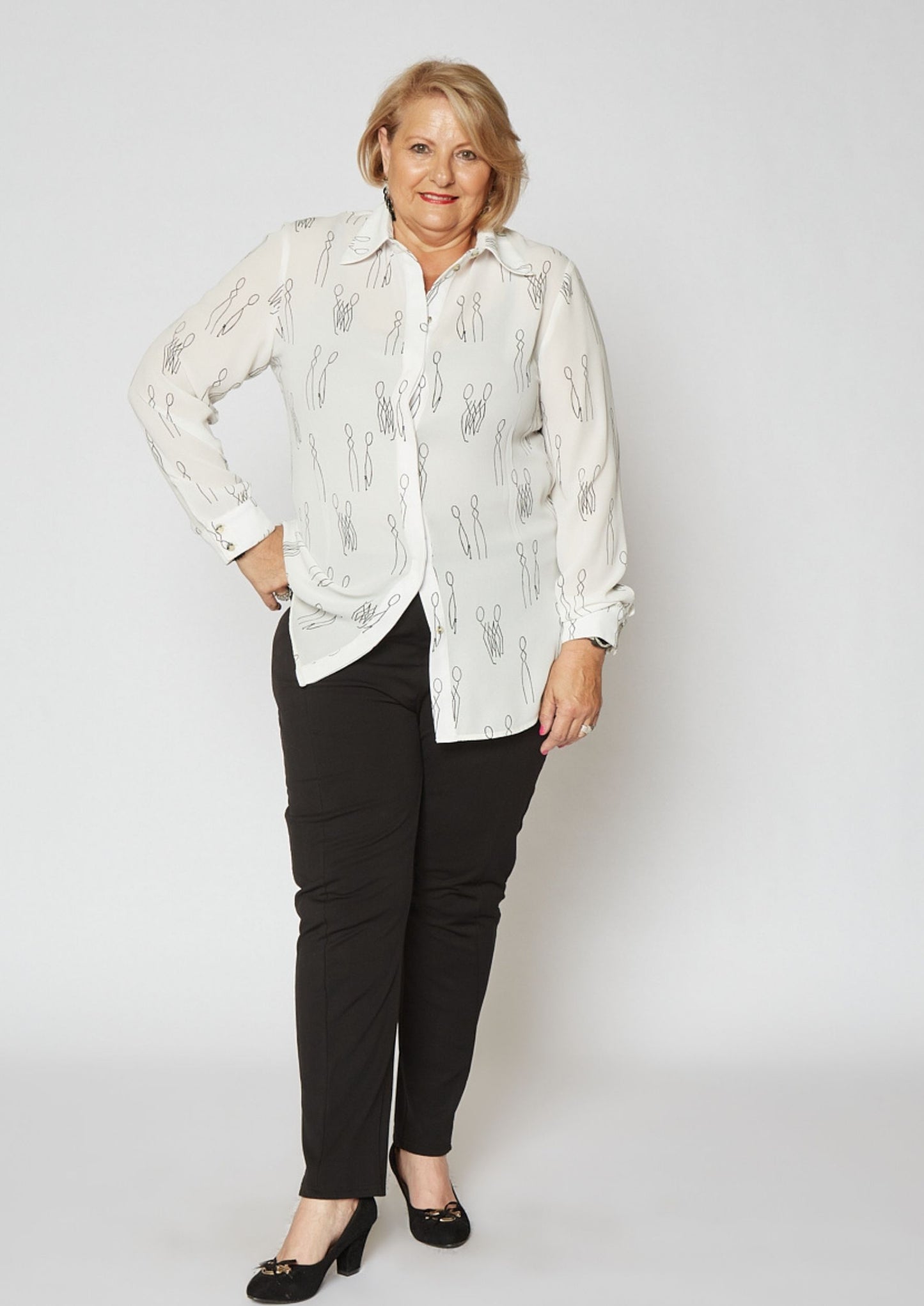 THE LONG SLEEVED BLOUSE